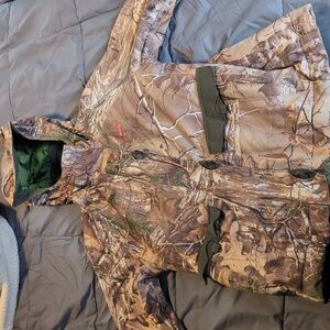 Under armour small camo jacket